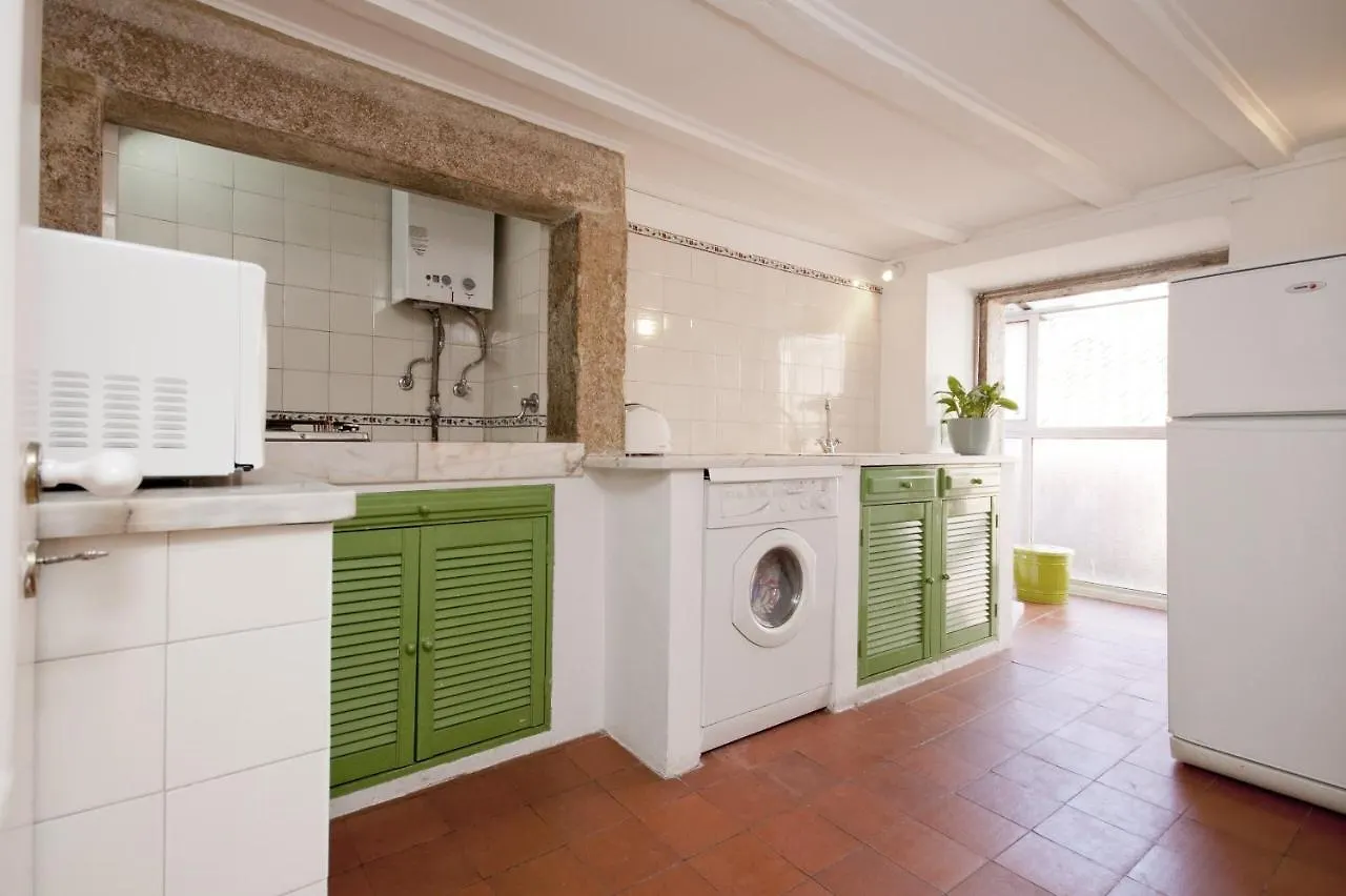 The Downtown Terrace - Fabulous Views, Sun Deck, Penthouse, 5Th-Floor No Lift Apartment Lisbon